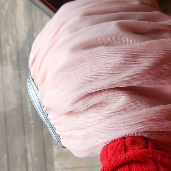 Midi length light pink tulle skirt - Picture 3 of 3